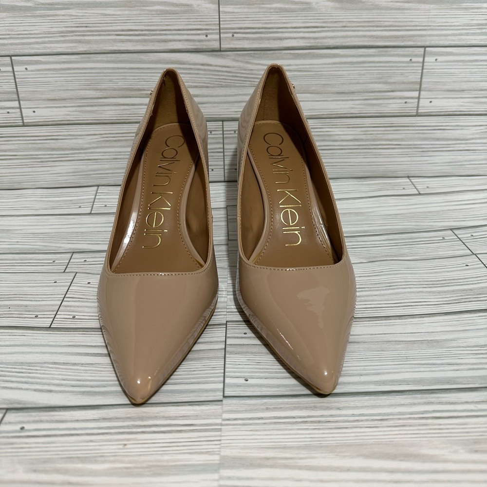 Calvin Klein Nude Pump 9M NWOT